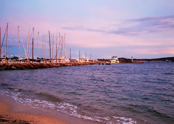 Grand Appartement 3 Chambres, 7 A 9 Personnes, A 300M De La Plage Apartment