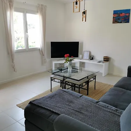 Διαμέρισμα Grand 3 A 300m De La