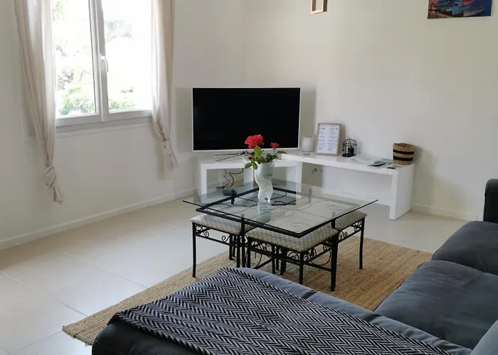 Διαμέρισμα Grand 3 A 300m De La